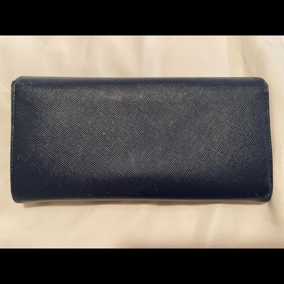 Prada large Saffiano Leather Wallet in blue - Picture 2 of 7